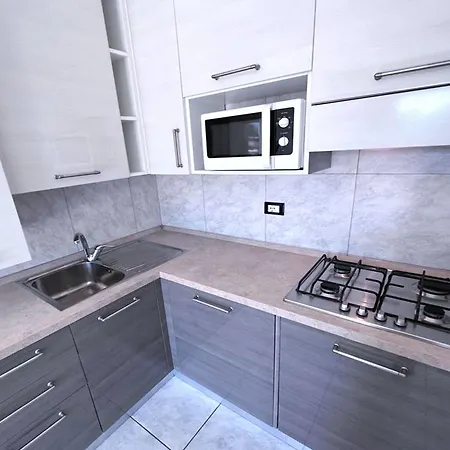 شقة Sunny Terrace And Modern Comforts By The Pool بيبيوني