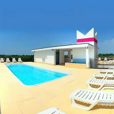 Sunny Terrace And Modern Comforts By The Pool